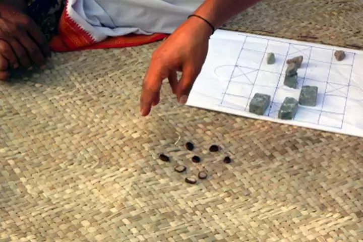 Kalaney belaney, традиционна индийска игра за деца Kalaney belaney, традиционна индийска игра за деца