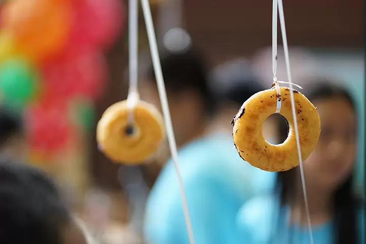 Едноминутна игра Donut Chew за деца Едноминутна игра Donut Chew за деца