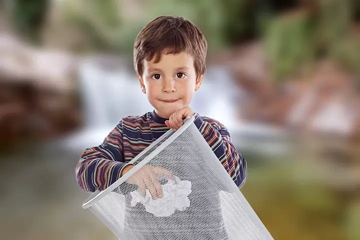 Paper Toss едноминутна игра за деца Paper Toss едноминутна игра за деца