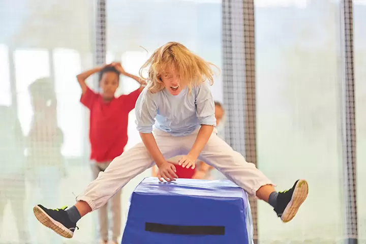 Speed Obstacle Course едноминутна игра за деца Speed Obstacle Course едноминутна игра за деца