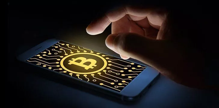 Какво е биткойн? 10 факта, които трябва да знаете 13 Нито едно юридическо лице не контролира тази валута.