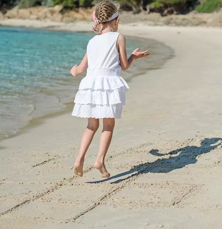Beach hopscotch плажна игра и занимание за деца Beach hopscotch плажна игра и занимание за деца