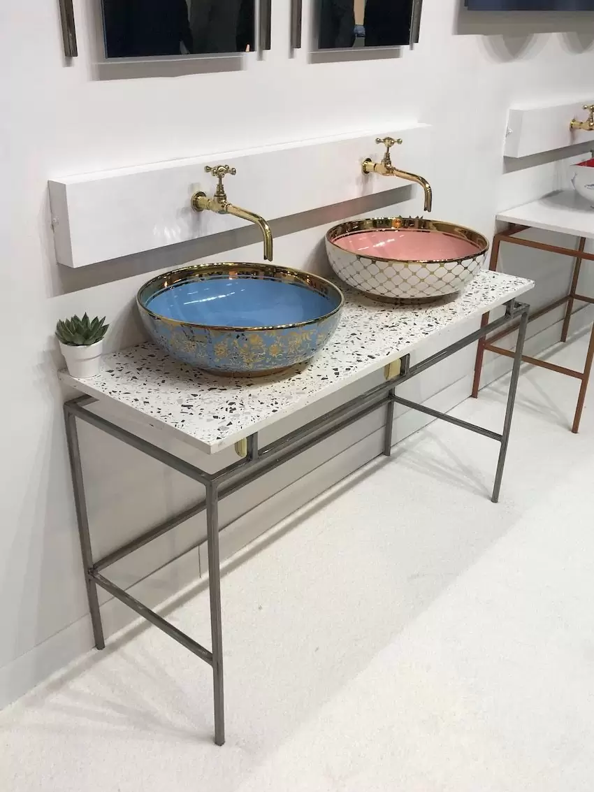 Невероятни дизайни на мивки за баня, които ще ви харесат 24 Кръгла мивка Dutchmaster Midnight Floral Carillon®