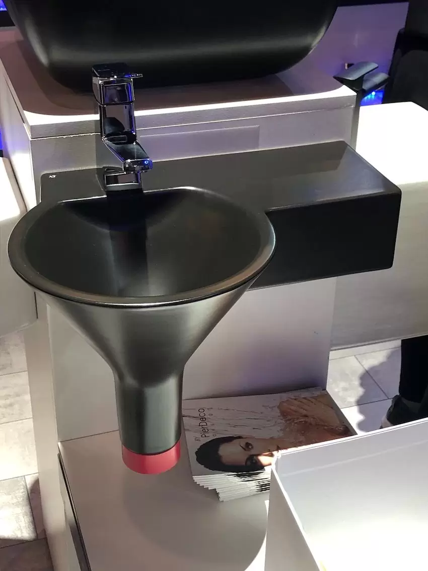 Невероятни дизайни на мивки за баня, които ще харесате 36 Кръгла мивка Dutchmaster Midnight Floral Carillon®